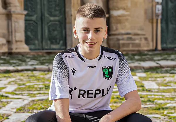 A new talent is ready to join the fray: Kekko_zero9 is officially a green-and-black player!